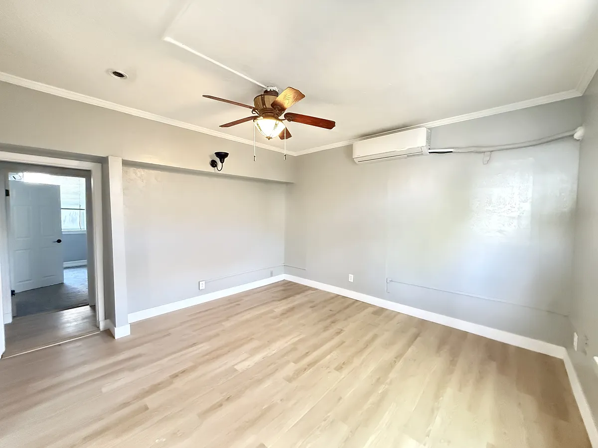 Building Photo - 259 E 4800 S #2
