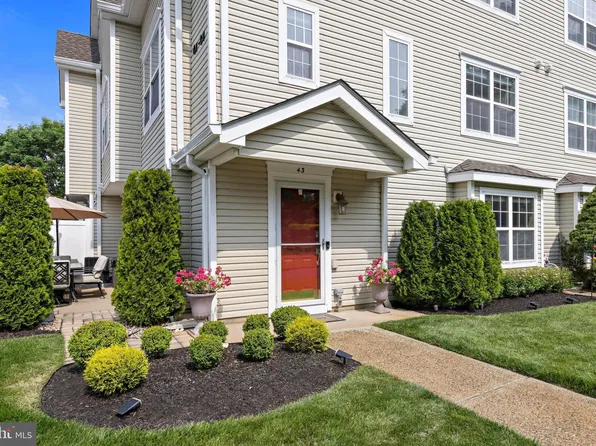 43 Watson Ct, Howell, NJ 07731