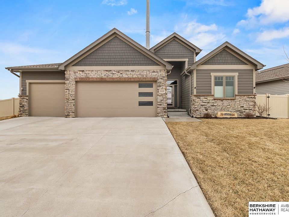 1st image of 10105 S 180th Avenue Cir