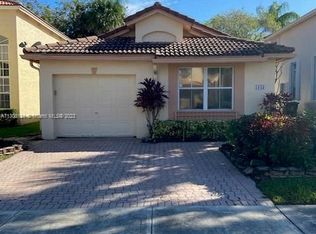 1643 SW 158th Ter, Hollywood, FL 33027