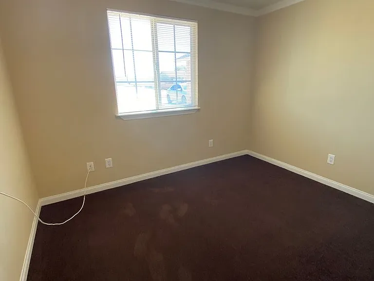 8161 Hemlock Ave — Photo 12
