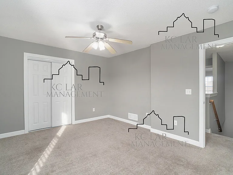 10531 E 45th Pl — Photo 6
