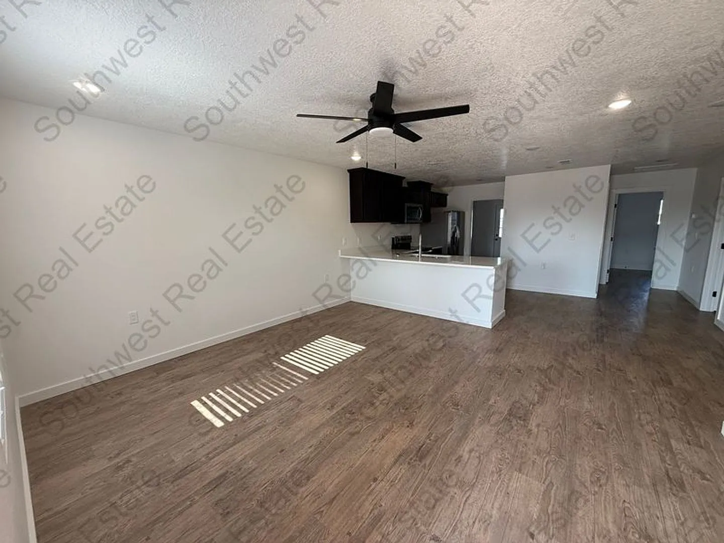 3521 Ethan — Photo 2