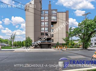 2800 W 44th St UNIT 401, Minneapolis, MN 55410