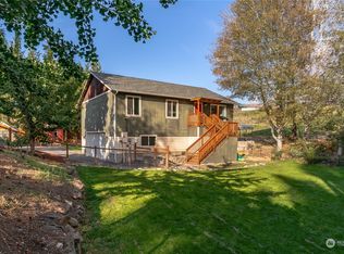 2531 8th St NE, East Wenatchee, WA