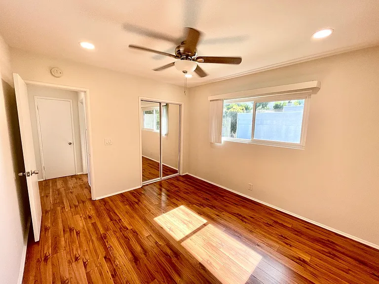 FOOTHILL VILLAGE — Photo 15