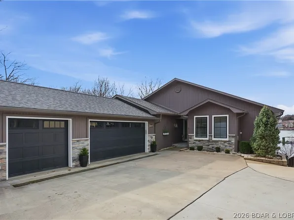 637 Castle Garden Rd, Sunrise Beach, MO 65079