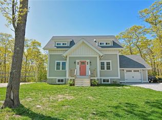 34 Vitruvian Ln, Tiverton, RI 02878