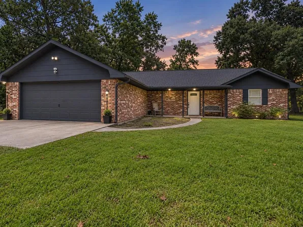 14 County Road 6403, Dayton, TX 77535