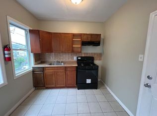 136 4th Ave #2A, Newark, NJ 07104