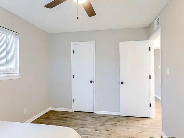 Eagle's Nest Apartments — Photo 41
