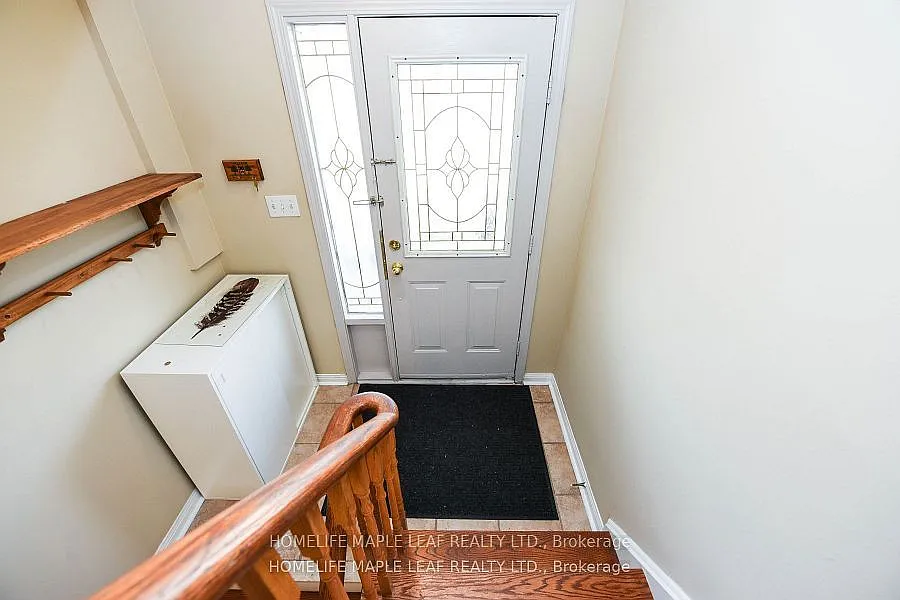 3 bed, $2,925 — Photo 2
