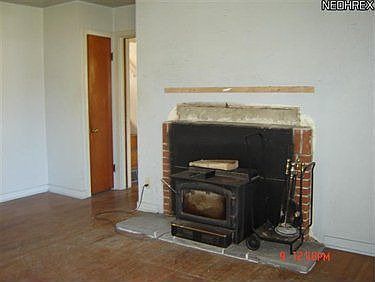 5th image of 303 Race St