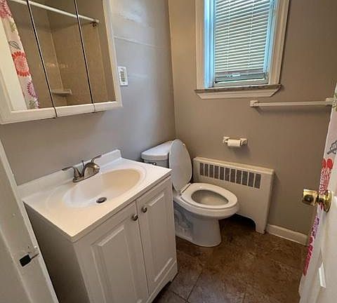 4th image of 147 Vose Ave APT A2