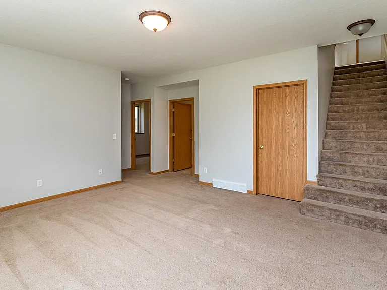 4630 Twain St — Photo 17