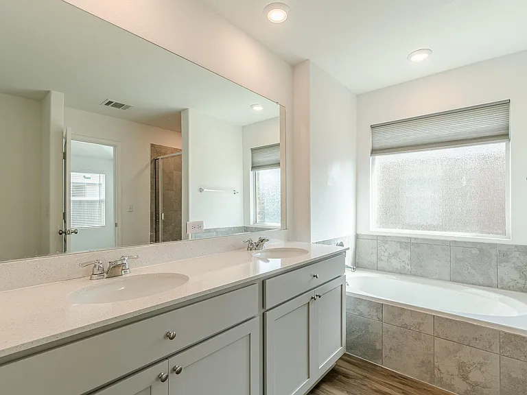 341 Escondido Cir — Photo 20