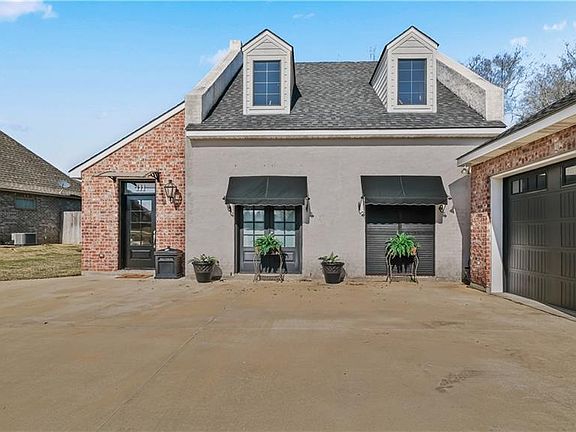 3rd image of 111 Saint Abigail Ln