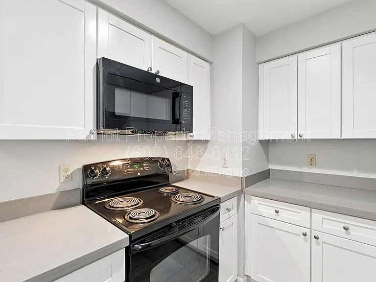 1005 E 8th St #2007 — Photo 16