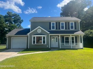 114 Carriage Dr, Jacksonville, NC 28546