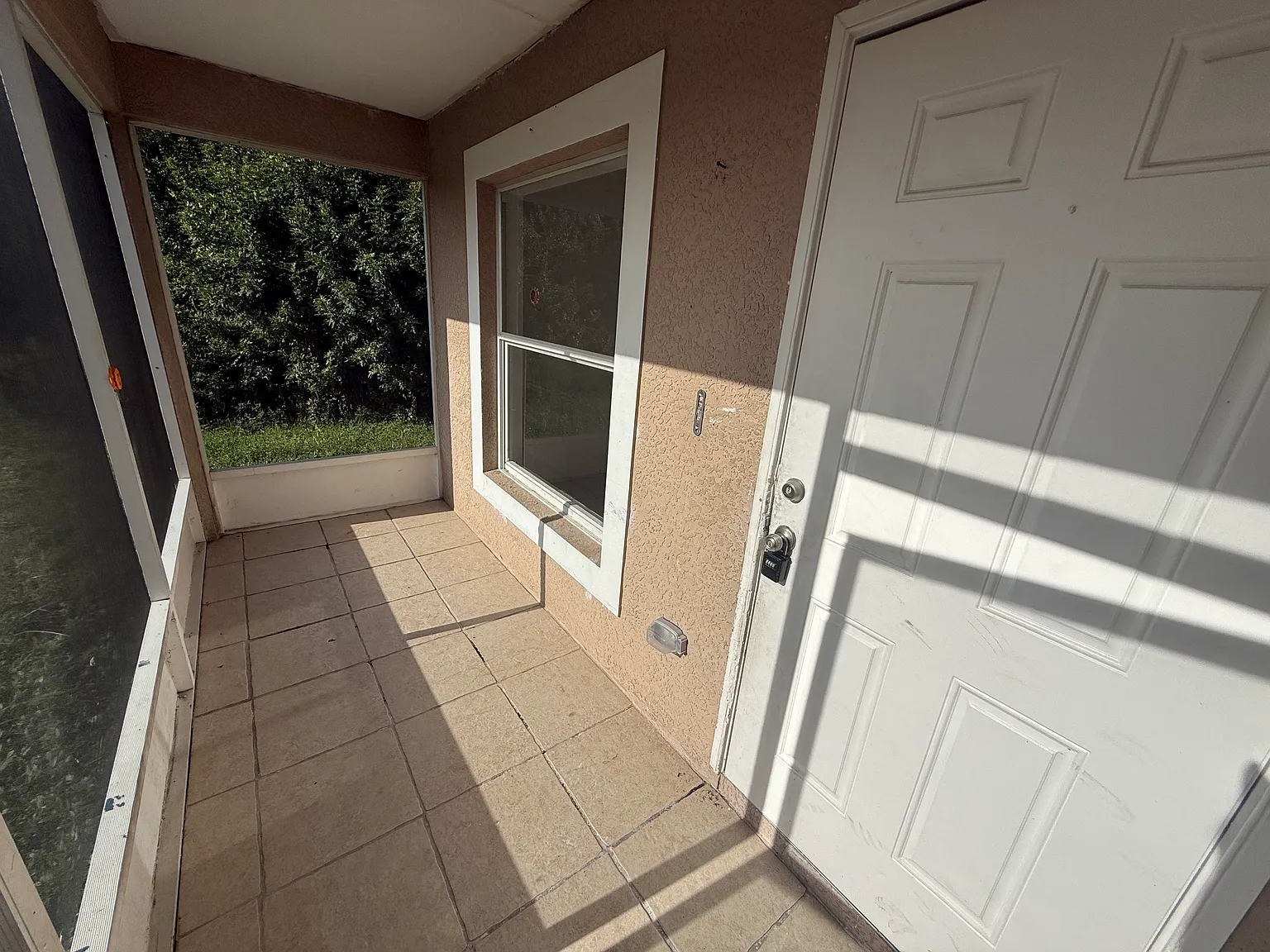 3 bed, 1208 sqft, $1,500 — Photo 2
