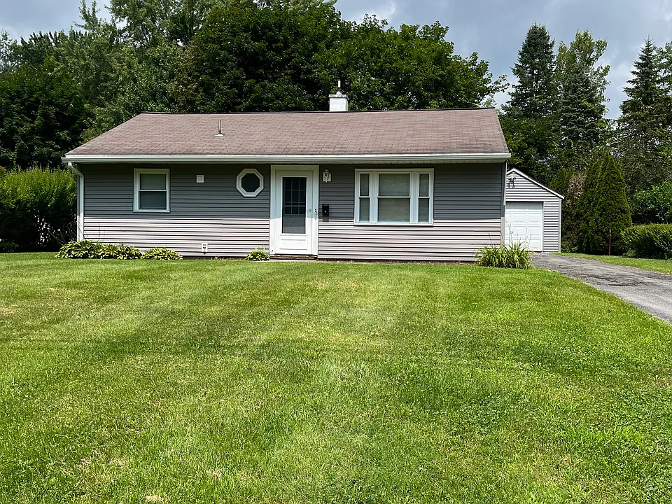 22 Balsam Cres