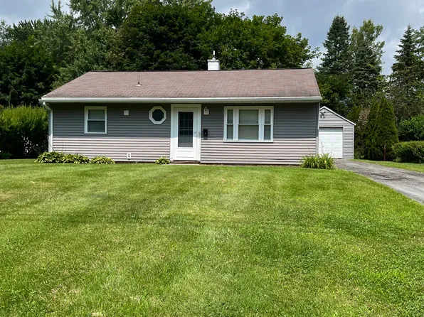 22 Balsam Cres, New Hartford, NY 13413