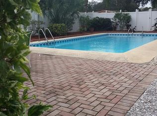 1897 Del Robles Ter, Clearwater, FL 33764