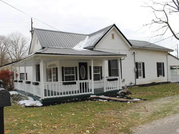 400 E 8th St, Veedersburg, IN 47987