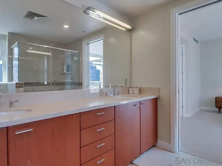 1199 Pacific Hwy #1204 — Photo 21