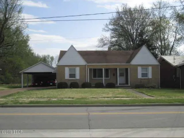 921 E Calumet St, Centralia, IL 62801