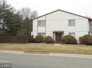 100 Drury Cir, Sterling, VA 20164