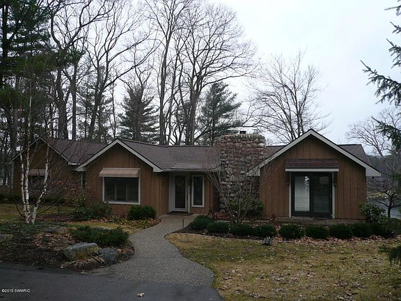 2nd image of 1763 River Oaks Dr SE