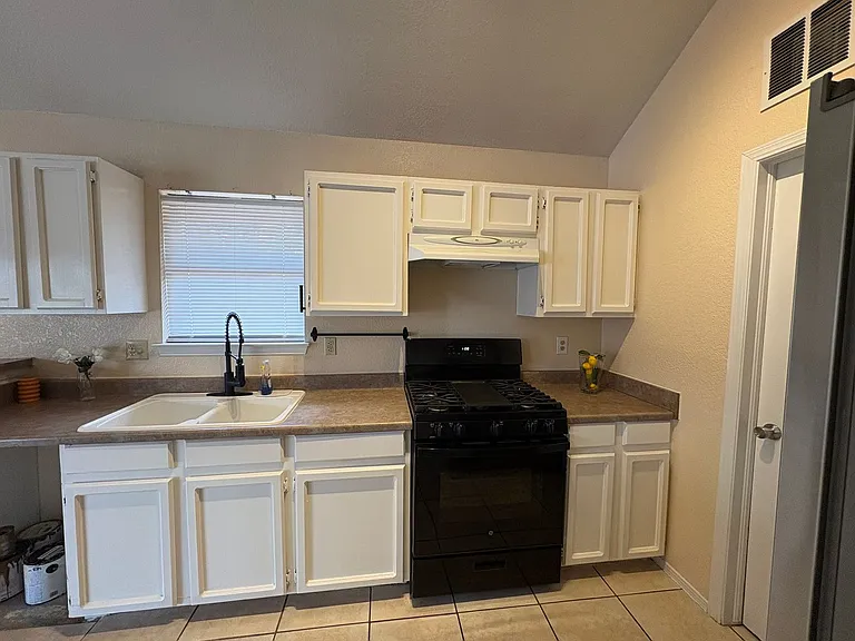 7118 Golden Hawk Dr — Photo 14