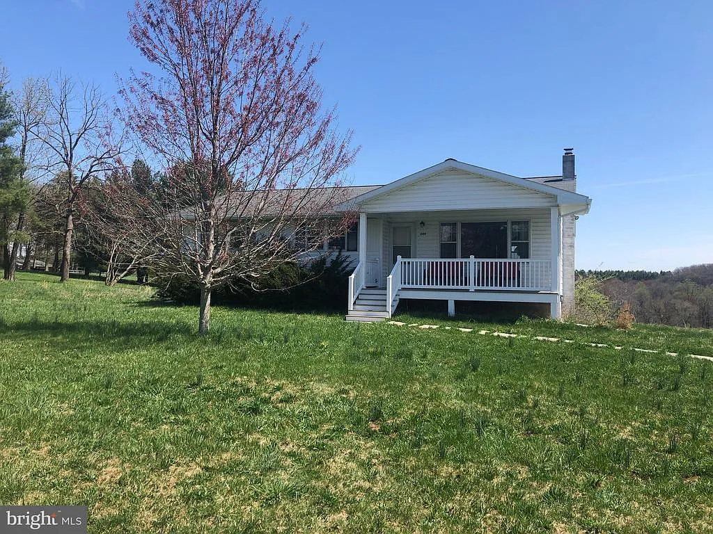 1009 Cherrytown Rd photo 1
