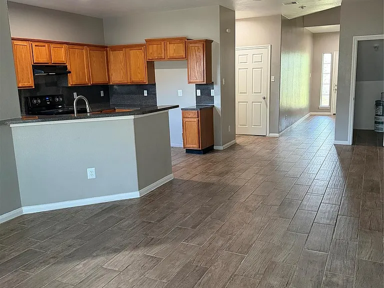 3922 Davenport St #A — Photo 5