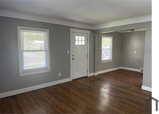19348 Washtenaw St — Photo 2