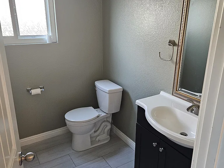 12108 Creekside Ct — Photo 10