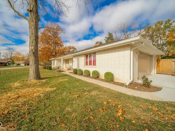 8700 W Red Bud Ln, Muncie, IN 47304