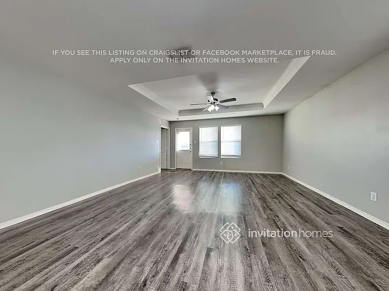 112 Abelia Dr — Photo 4