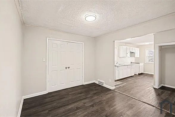 6230 Agnes Ave — Photo 5