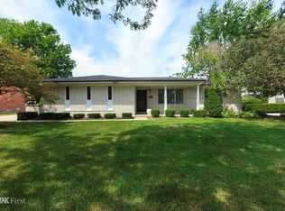 31933 Claeys Dr, Warren, MI 48093