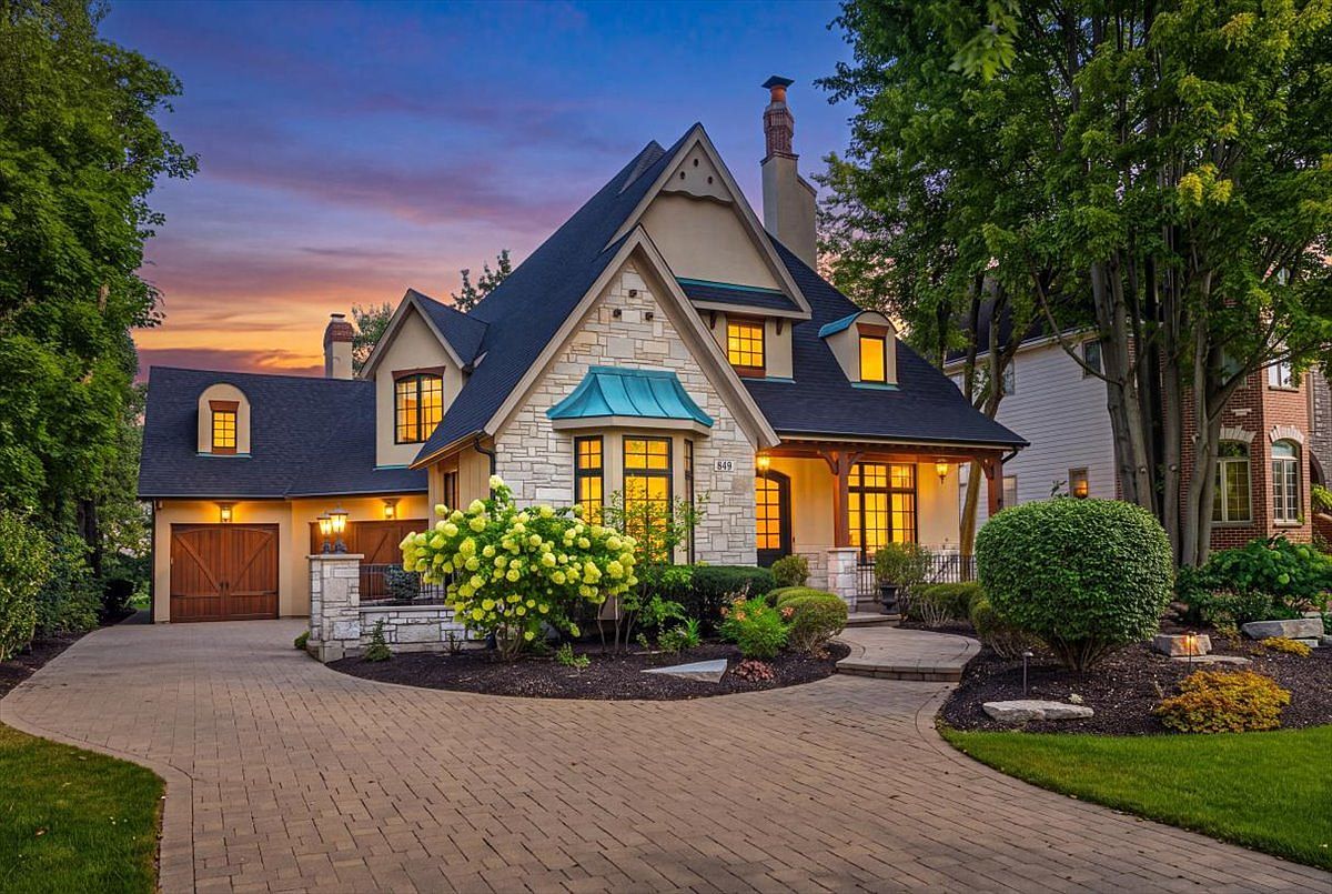849 E Hillside Rd, Naperville, IL 60540 | MLS #12780429 | Zillow