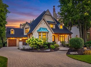 849 E Hillside Rd, Naperville, IL 60540