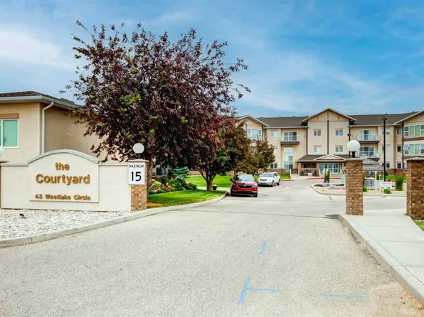 43 W Westlake Cir #109, Strathmore, AB T1P 1T6
