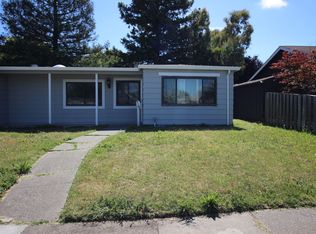 1922 Moraga Dr, Santa Rosa, CA 95404