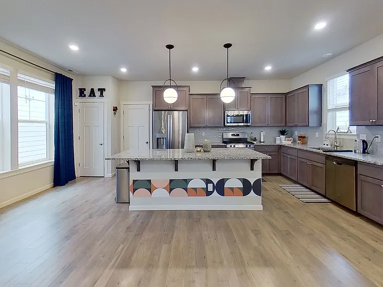 3538 SE Reed Dr — Photo 9