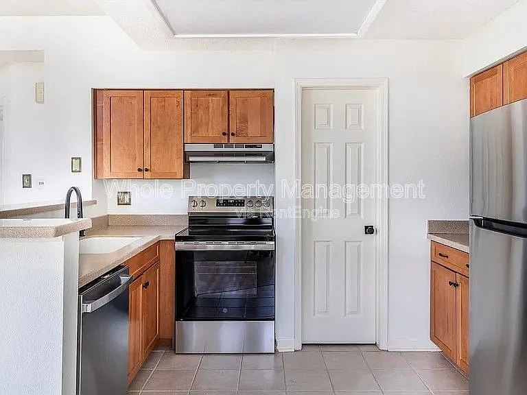886 S Reed Ct #H — Photo 8