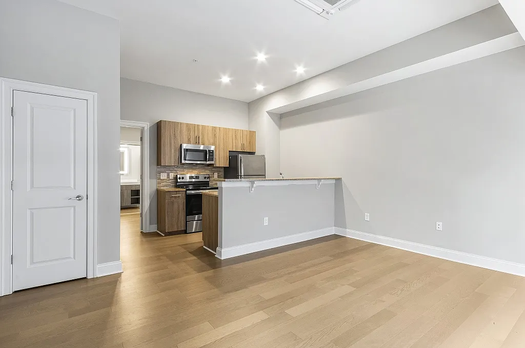1300 Chestnut Street — Photo 4