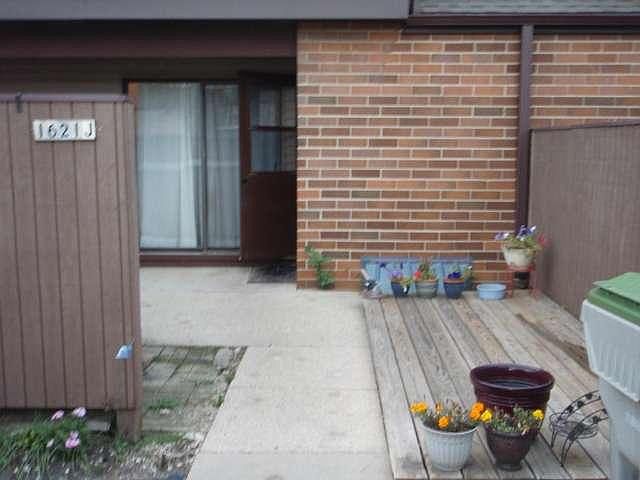 1st image of 1621 W Edgerton Ave #102
