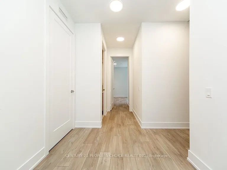 858 Dupont St #Penthouse 32 — Photo 30